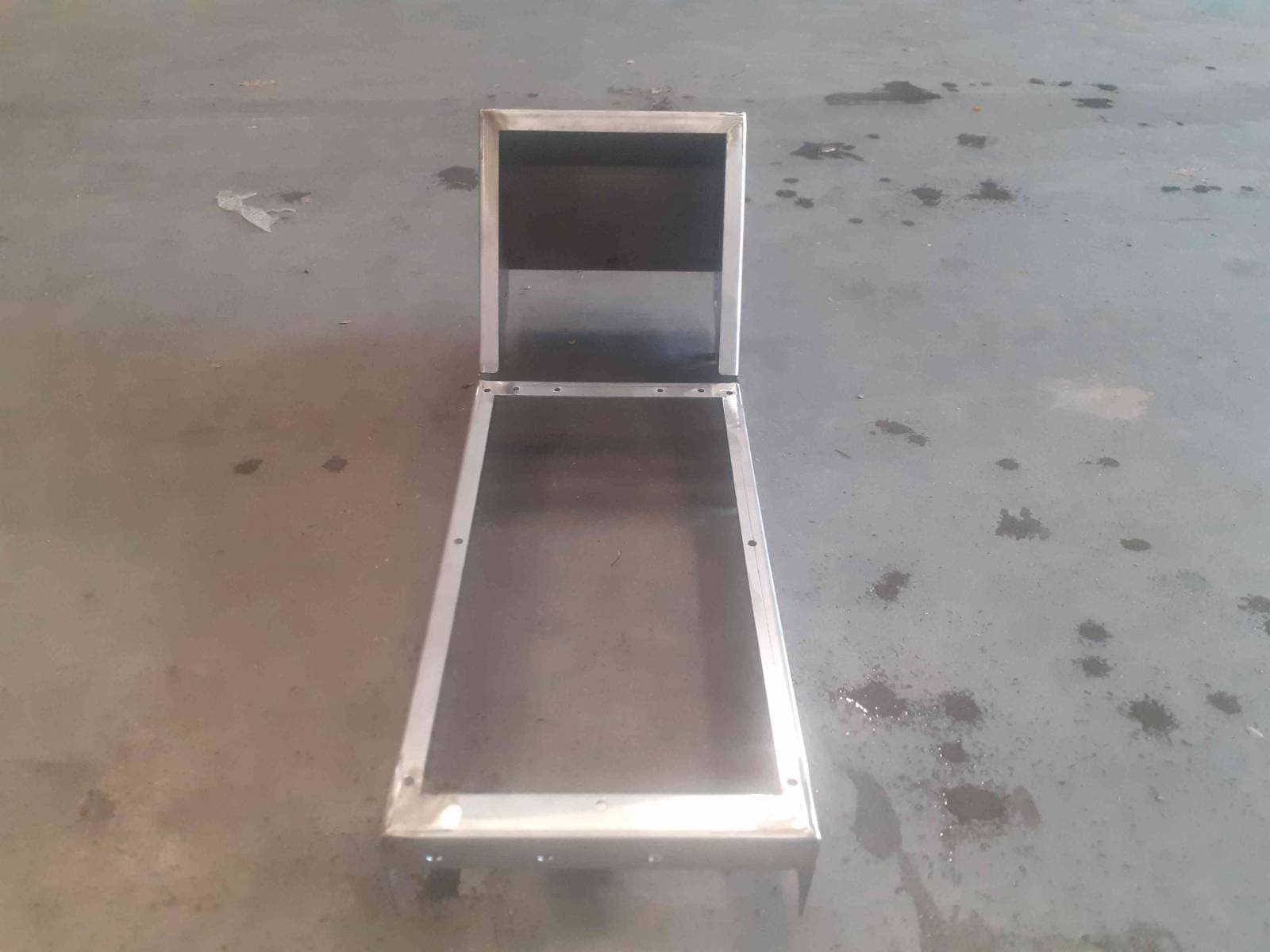 Pièce chaudronnée acier en cours de fabrication